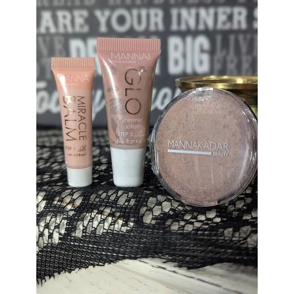 5/25 Manna Kadar Beauty Bundle